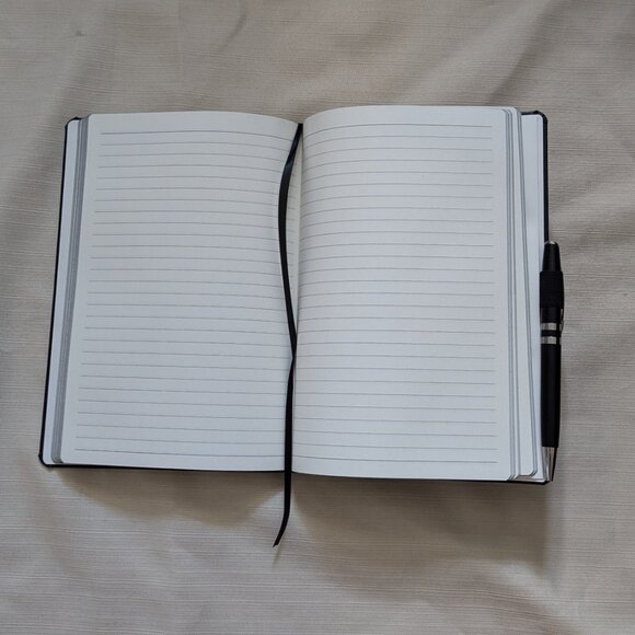 Hershey's Chocolate Executive Journal Notebook with Pen | Brand New | Gifts - Picture 2 of 4